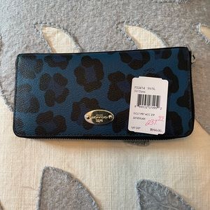 Coach Wallet Full Zip Accordion Style with Leopard Print